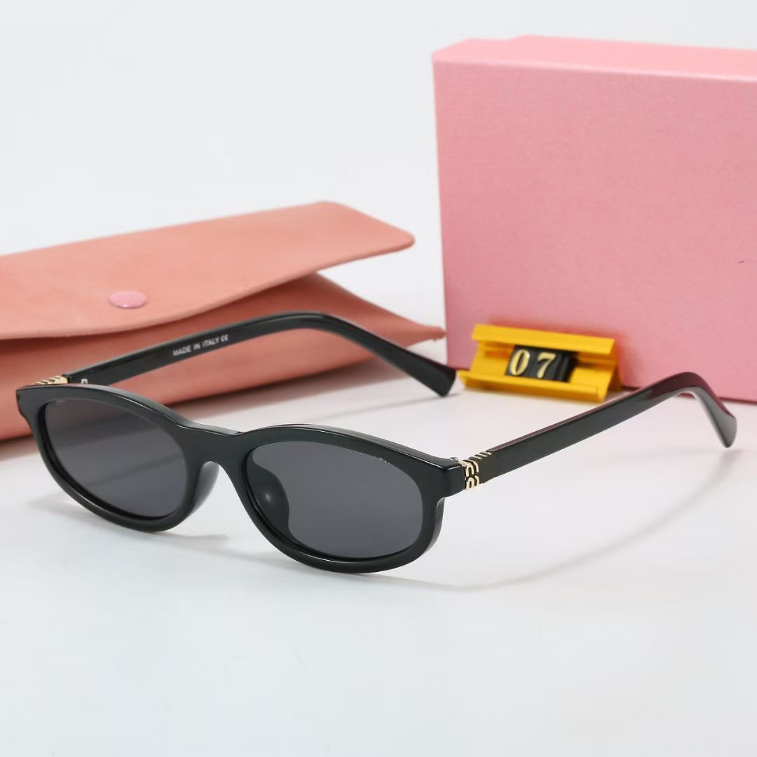 Hot Designer sunglasses Classics Madam Square Sun glasses Regard SUNGLASSES m 06S Side Metal Pattern Red Lens Wear UV Protection During Summer Travel