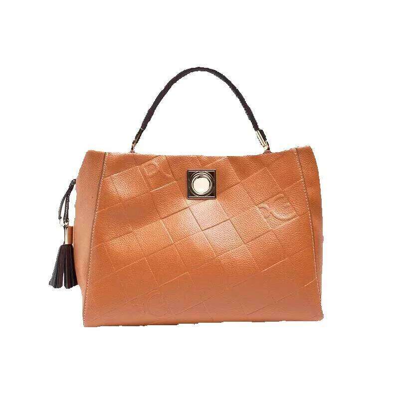 Designer Luxury Designer Luxury PG Quality Niche Brand Design Versatile Delicate Handbag Casual Light High Sense Fashion Women's Bag