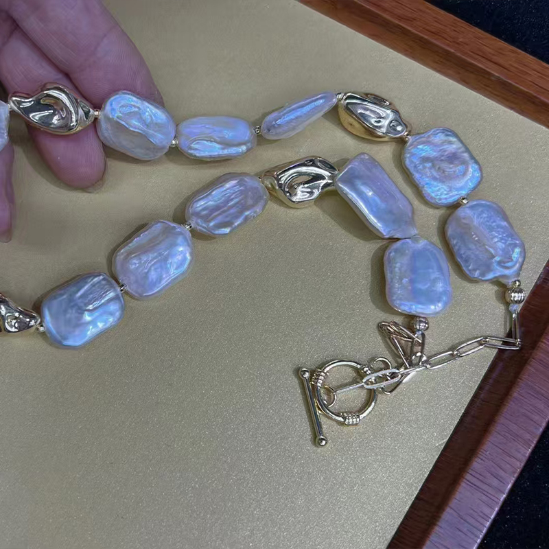 Classical Style Loose-Baroque Squared Pearls Necklace Made from High-Quality Natural Freshwater
