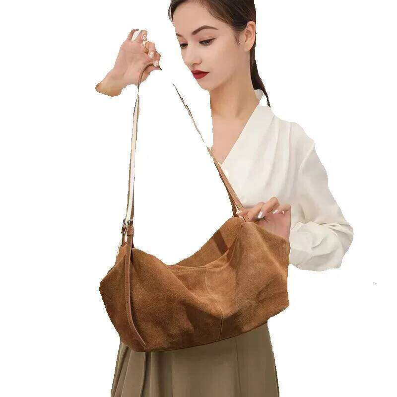 Designer Luxury Designer Luxury Designer Pillow Women 2025 New High Quality Suede Large Capacity Shoulder Exquisite Elegant Minimalist Tote Bag