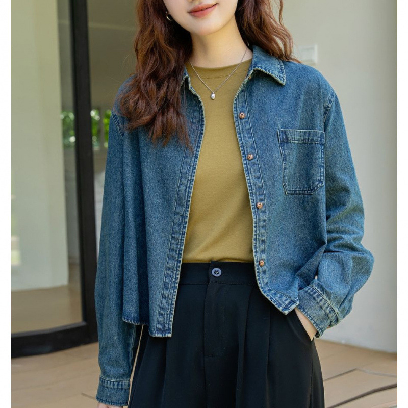 Small fresh internet famous denim jacket for women in spring and autumn, 2025 short style, outerwear shirt, small height, high waist, slimming top
