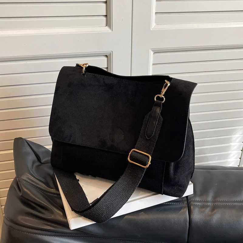 Women Mailmans Flap Bag Matte Suede Versatile Winter Large Capacity Crossbody Bag Single Shoulder Bag Shopper Totes XJ2520526
