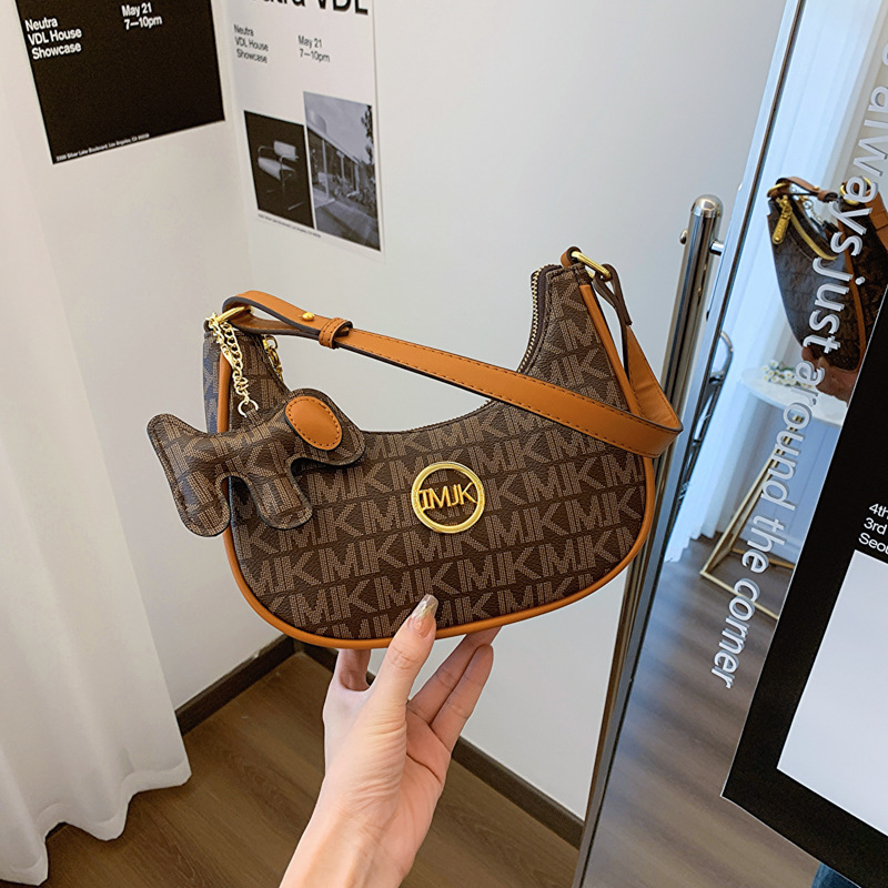Under the armpit bag new trend bag casual bag with half moon bag bag shoulder diagonal cross bag 2025