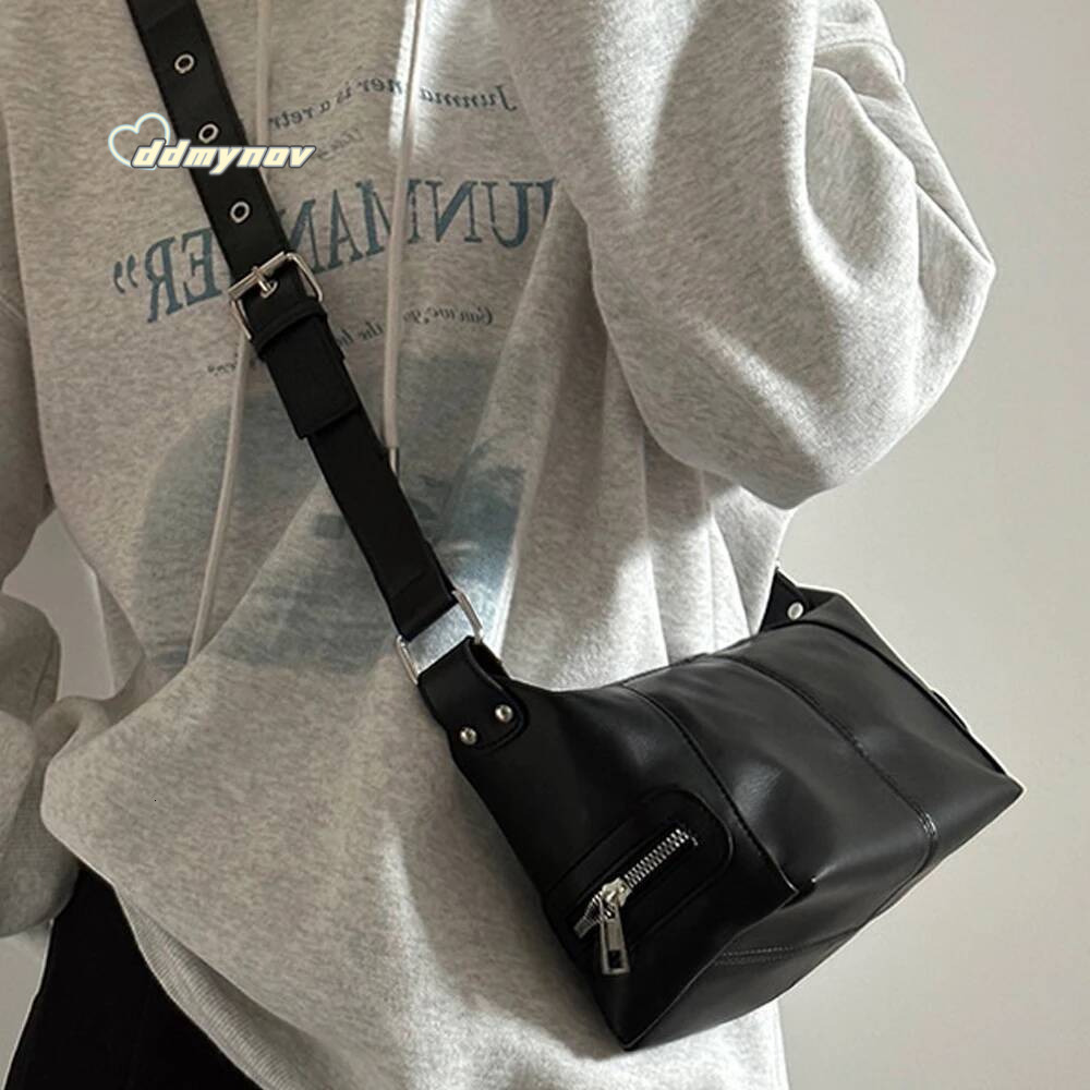 Y2K Korean Gothic Star Girl Black Handbag Haruku Aesthetic Vintage Shoulder Crossbody Bag Trendy Women Messenger Tote Bags ddmynov