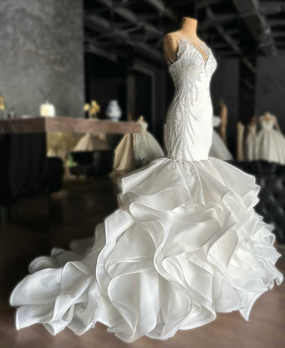 White Wedding Dresses Mermaid Luxury Bridal Gowns With 3D Floral Crystals Long Customized Plus Size Formal Special Occasion vestido de novia