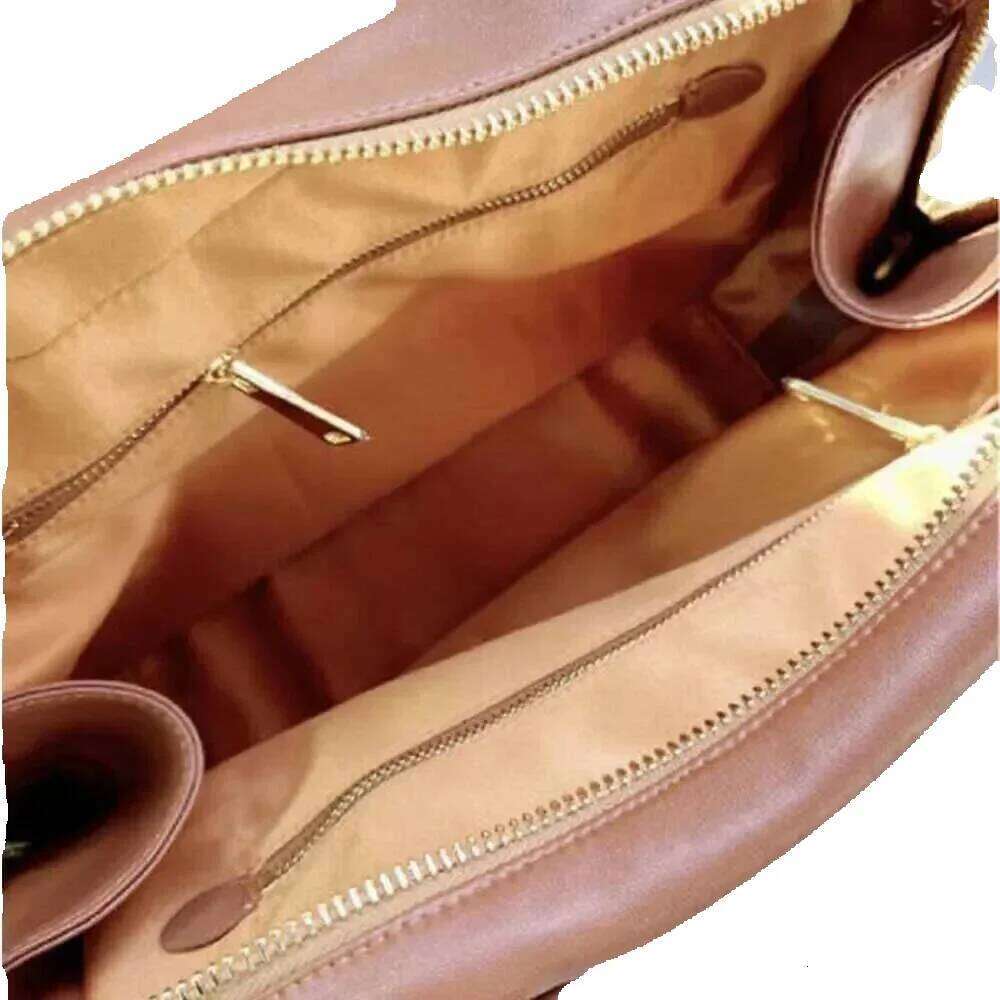 Designer Luxury Designer Luxury Motingsome Designer Real Genuine Leather Handbag Woman Tote Bag Retro Boston Purses Bowling Bags Shoulder Hobos 2024