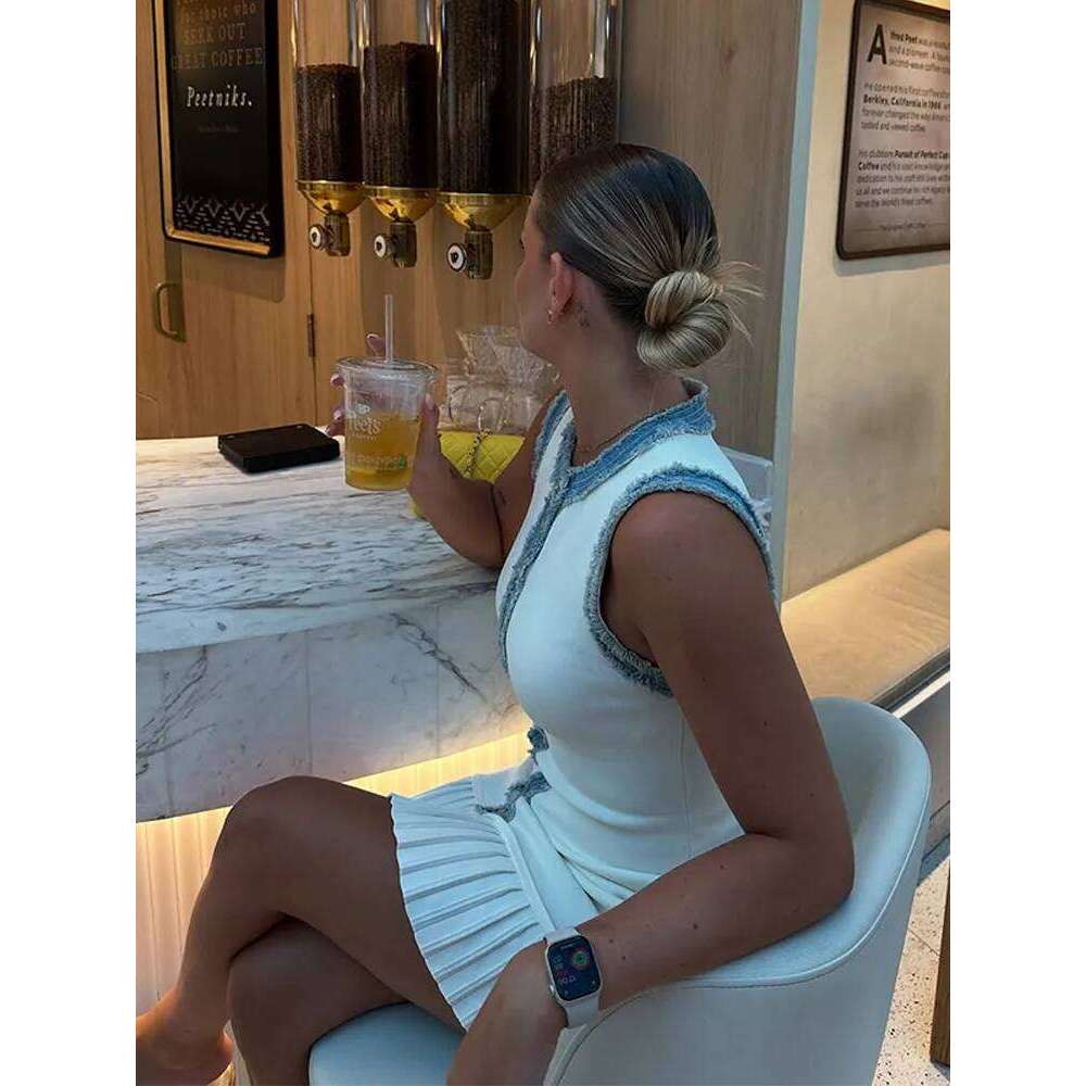 Women Elegant Pleated Patchwork Knitted Mini Dress Lady Round Neck Sleeveless Single Breasted Short Dresses 2025 Fashion Vestido