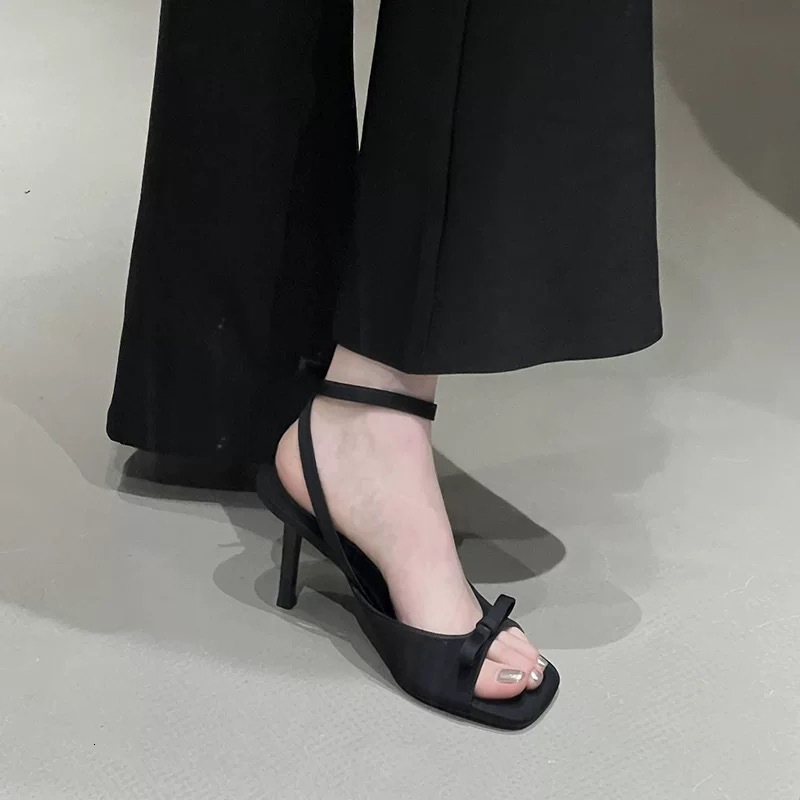 French white square toe high-heeled shoes with a straight strap for women's outdoor wear, 2025 summer new style, slim heel bow sandals Ddmysaturn