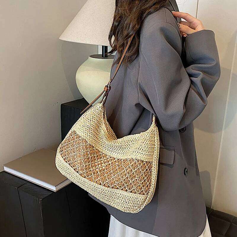 Hot Selling Women Hollow Shoulder Large Capacity Straw Weaving Travel Handbag Adjustable Strap Shopper Tote Bag Designer Bags