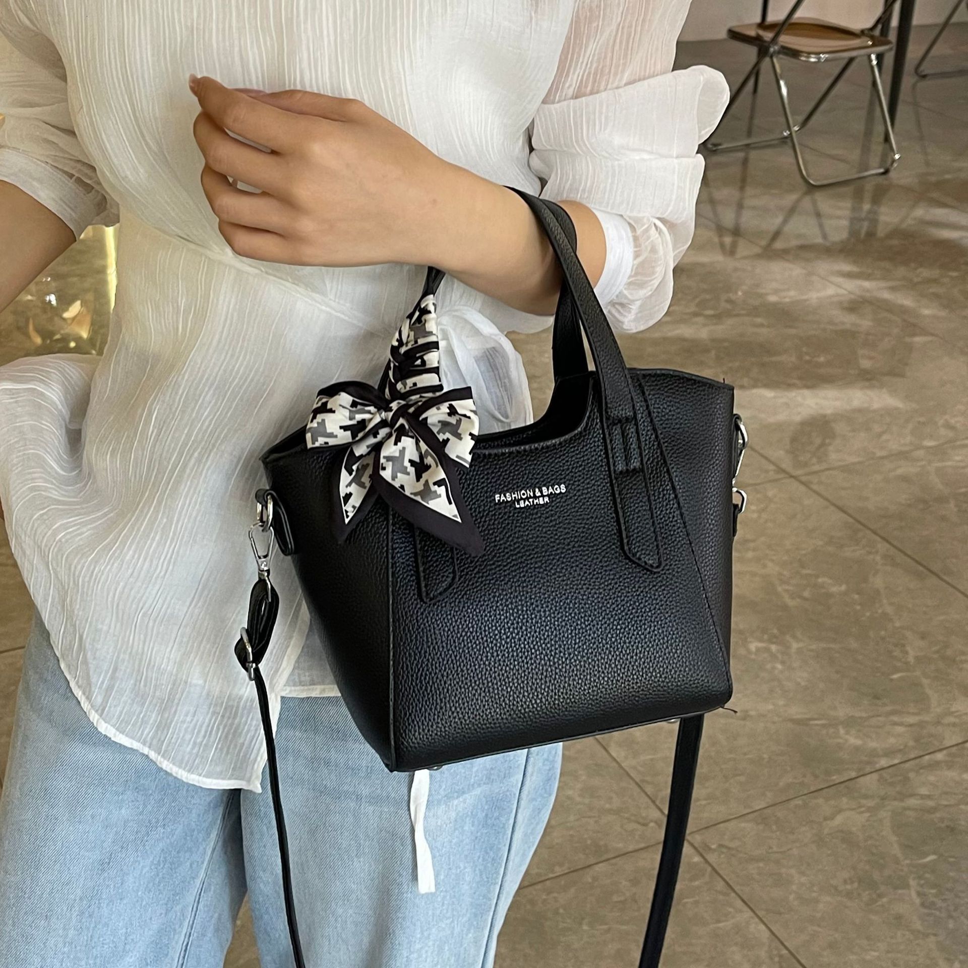 Trendy Light Luxury Handheld Basket for Women 2025 New Simple Fashion High-end Single Shoulder Crossbody Bag