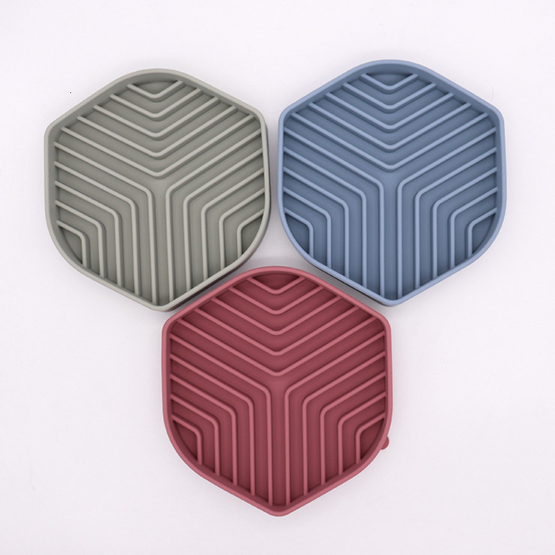 Slow Feeder Dog Bowls Lick Mat For Cat Dog Slow Food Plate Bowl Dog Toys Pet Supplies Puppy Essentials Silicone Food Anti-Choke Anti-Spill Slow Feedin
