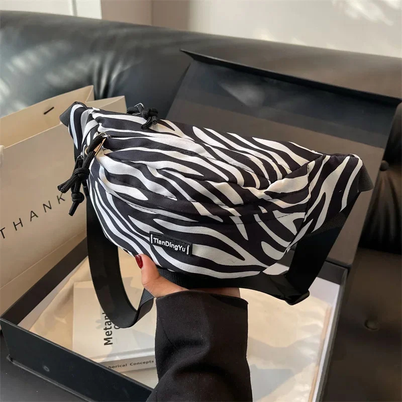 Vintage Leopard Printed Fanny Packs For Women Fashion Zebra Stripe Waist Bag Portable Female Waist Pack Lady Crossbody Chest Bag 250526