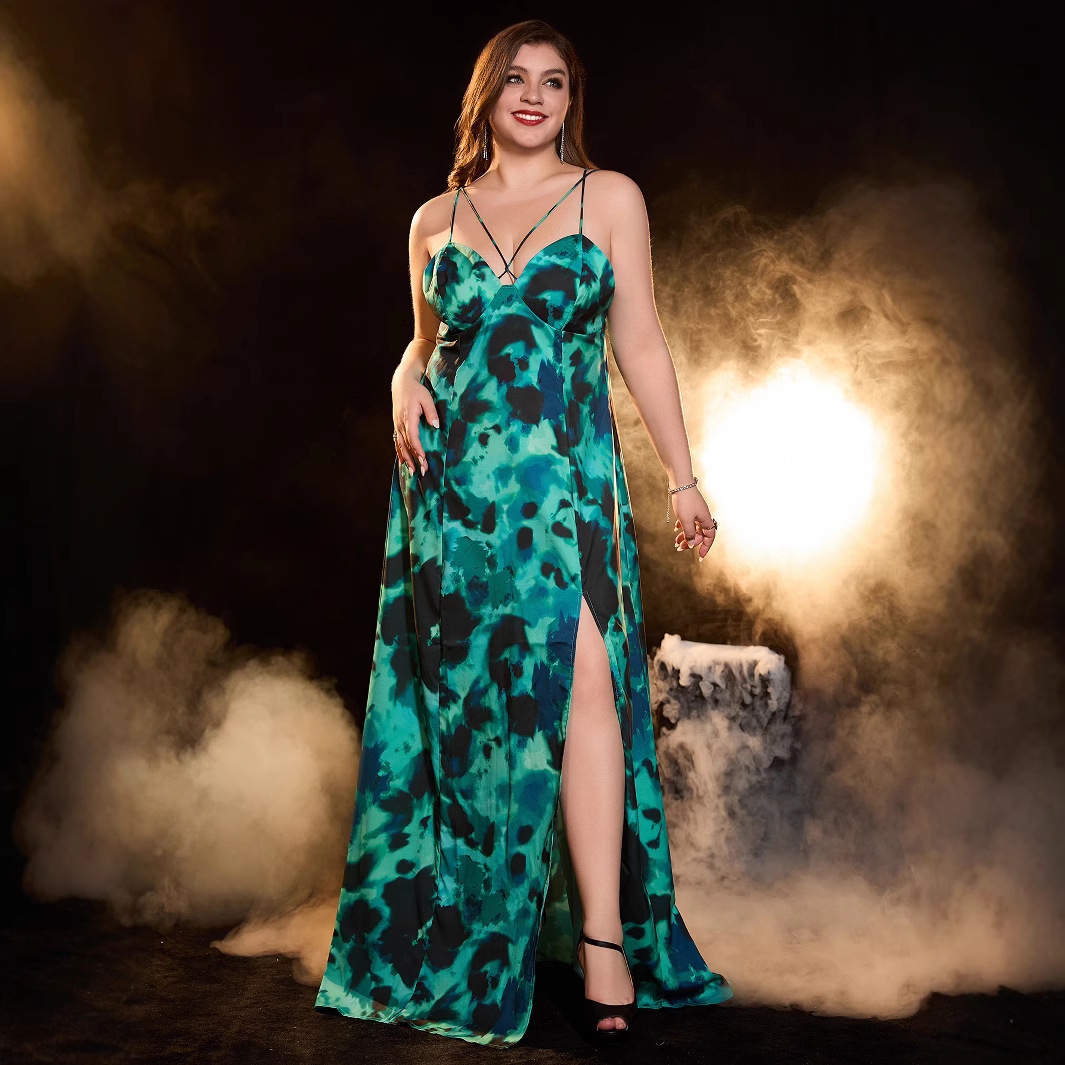 Oversized dresses are hot selling vacation style slit dresses backless cocktail party dresses