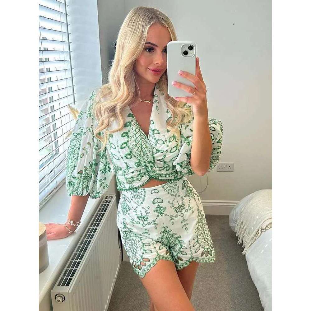 Woman 2 Pieces Sets 2024 New Fashion Embroidery Short Blouse Summer Women Suit Shorts Two Piece Set Womens Outfits