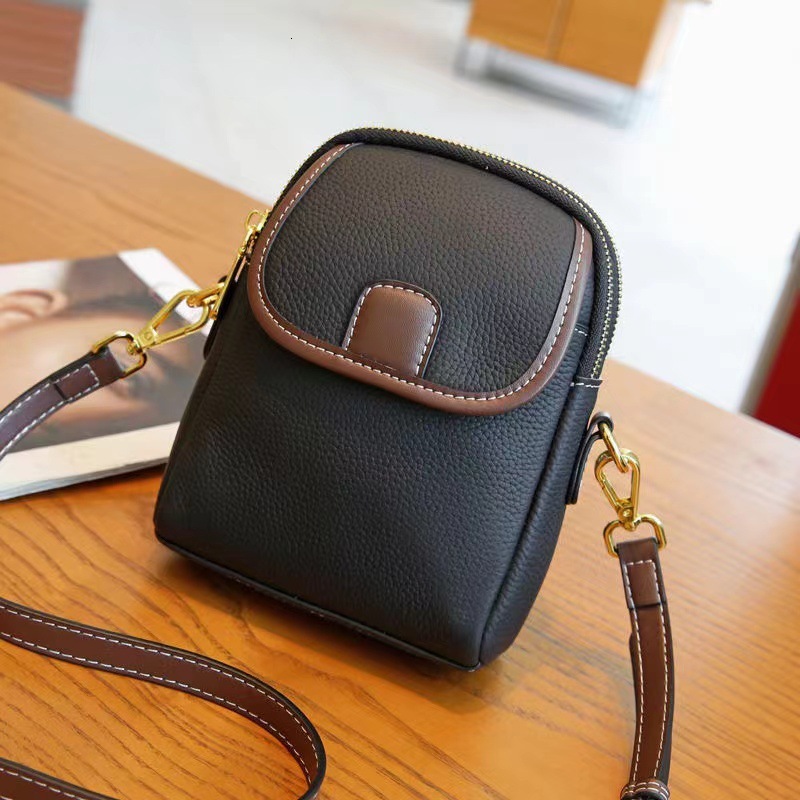 Top quality Brand High Quality New Style 2024 New One Shoulder Small Fashion Women's Mobile Soft Leather Versatile Tiktok Bag New Free Delivery D