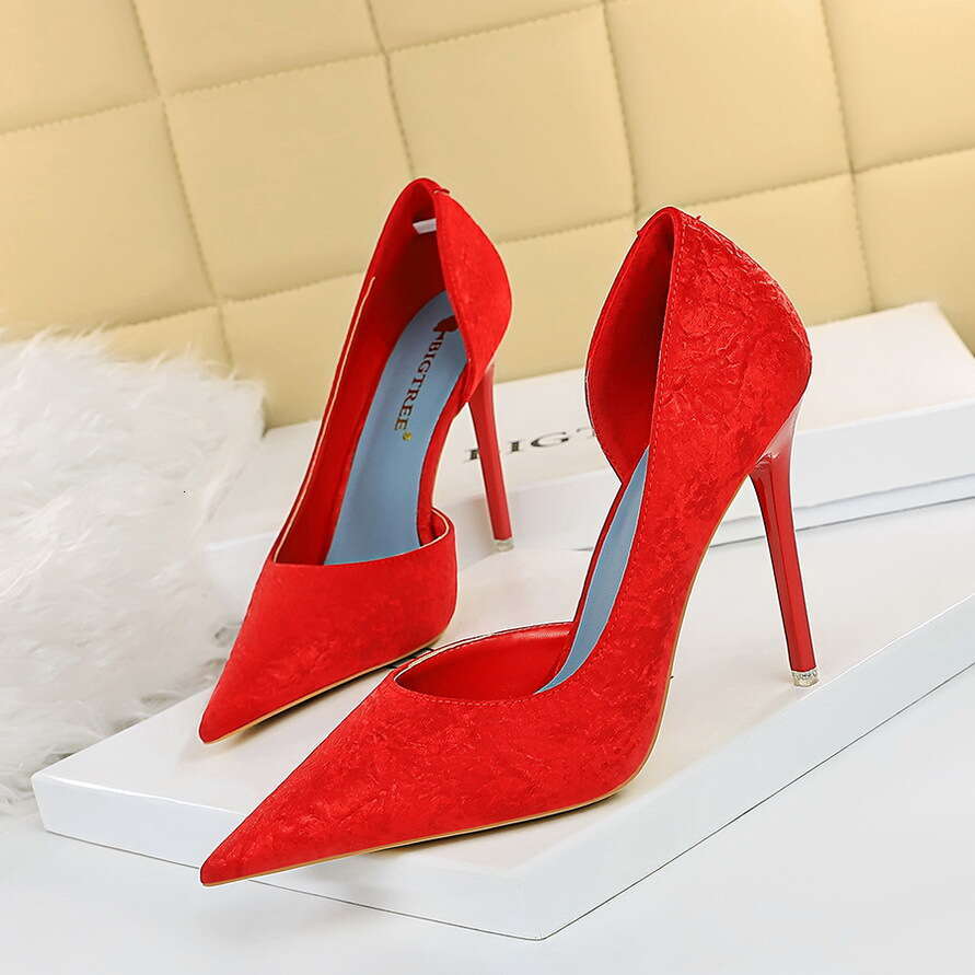 Fashionable and sexy slim fitting side hollow high heels, shallow mouth pointed super high heels, women's shoes, sandals