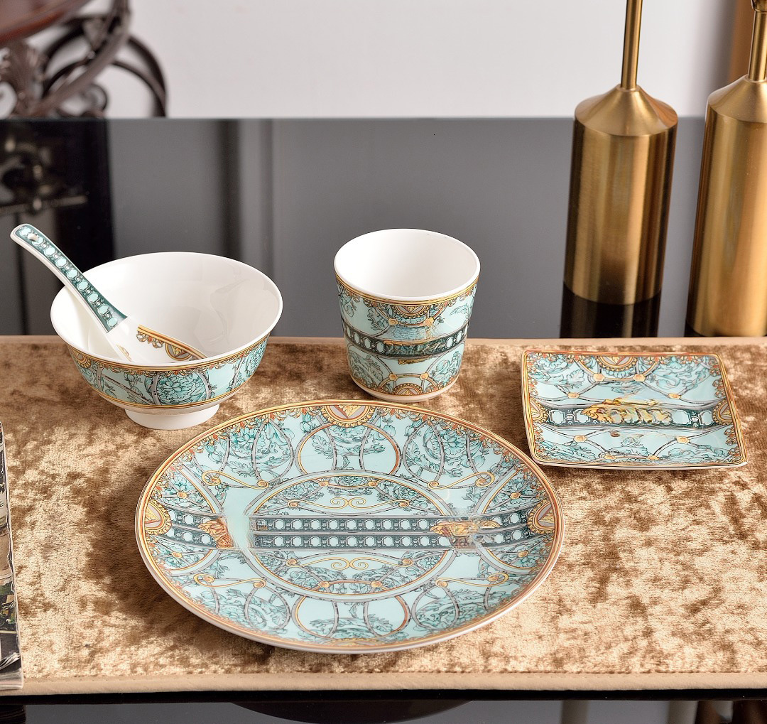European Style Luxurious eramic Bowl and Plate Set Household Soup Spoon Seasoning Bottle Soup Basin Plate Combination Full Set Gift Box