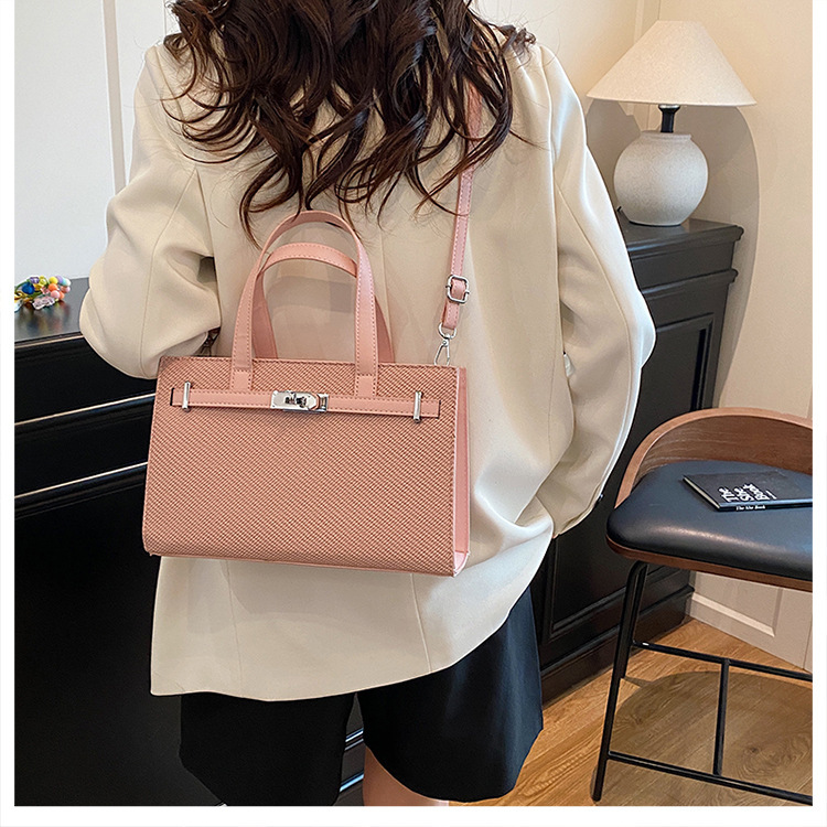 Fashion Light Luxury Lychee Texture for Women 2025 New Trend Versatile Shoulder Crossbody Tote Bag