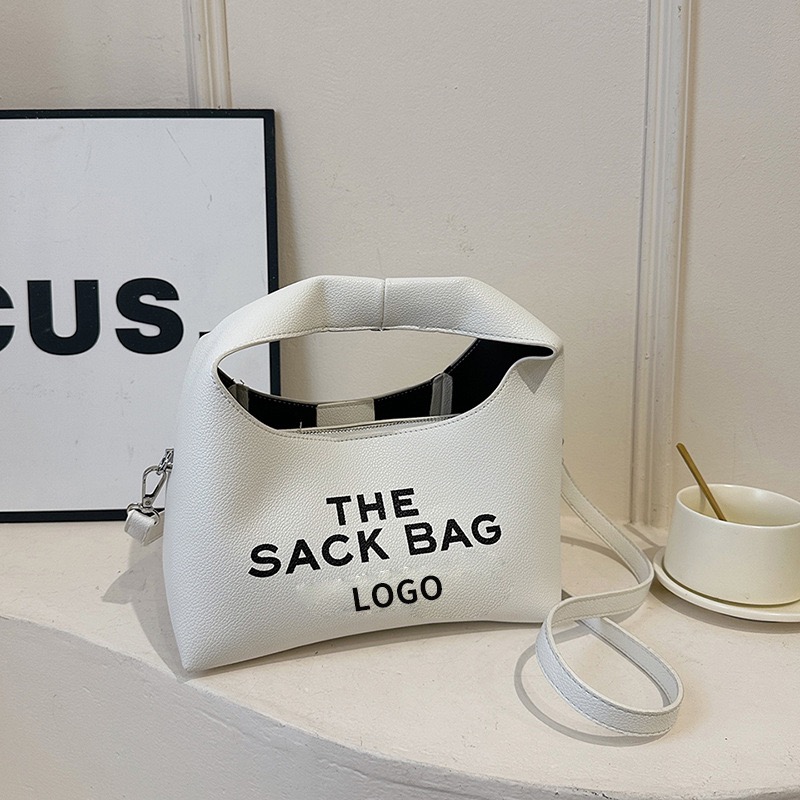Shoulder Bags Summer Classic Woven Vegetable Basket Handbag Straw Bag Shopping Leather Beach Girls Basket bag handbag25*15*11.5cm