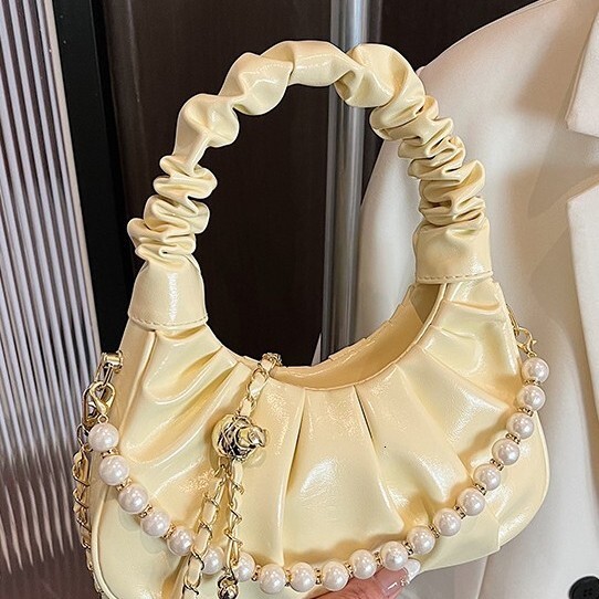 2025 New Pleated Dumpling Cloud Single Shoulder Crossbody Small Fashion Versatile Solid Color Commuter Women's Bag