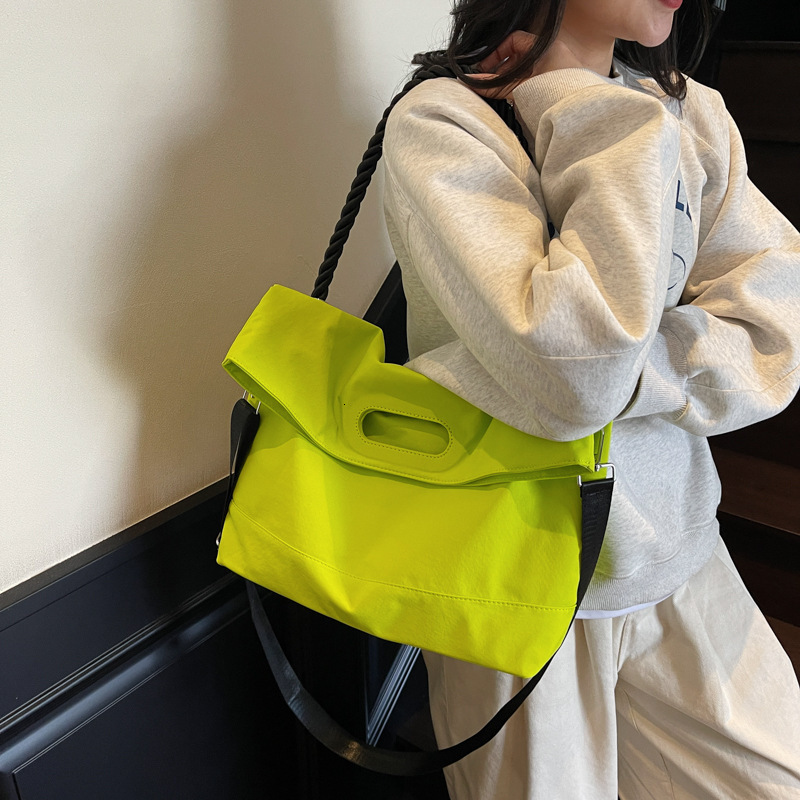 Minimalist Designer Women's Handbag Fashion Canvas Large Capacity Commuter Crossbody Bag New Casual Handbag Student Bag Free Shipping