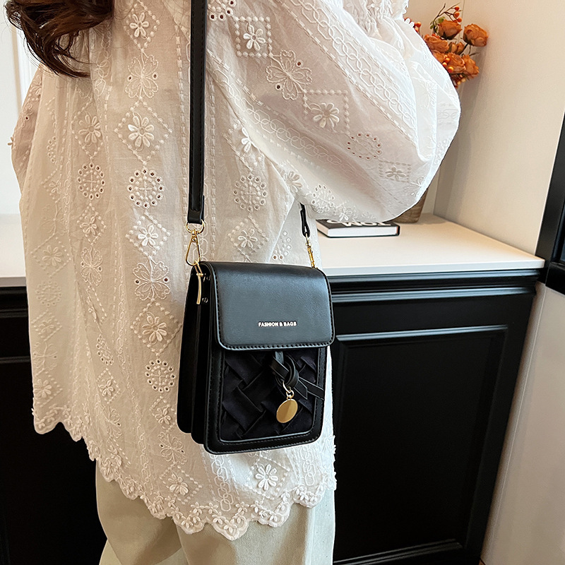 Women's Crossbody Phone 2025 New Niche Design Stylish Shoulder Bag Fresh Versatile Coin Purse