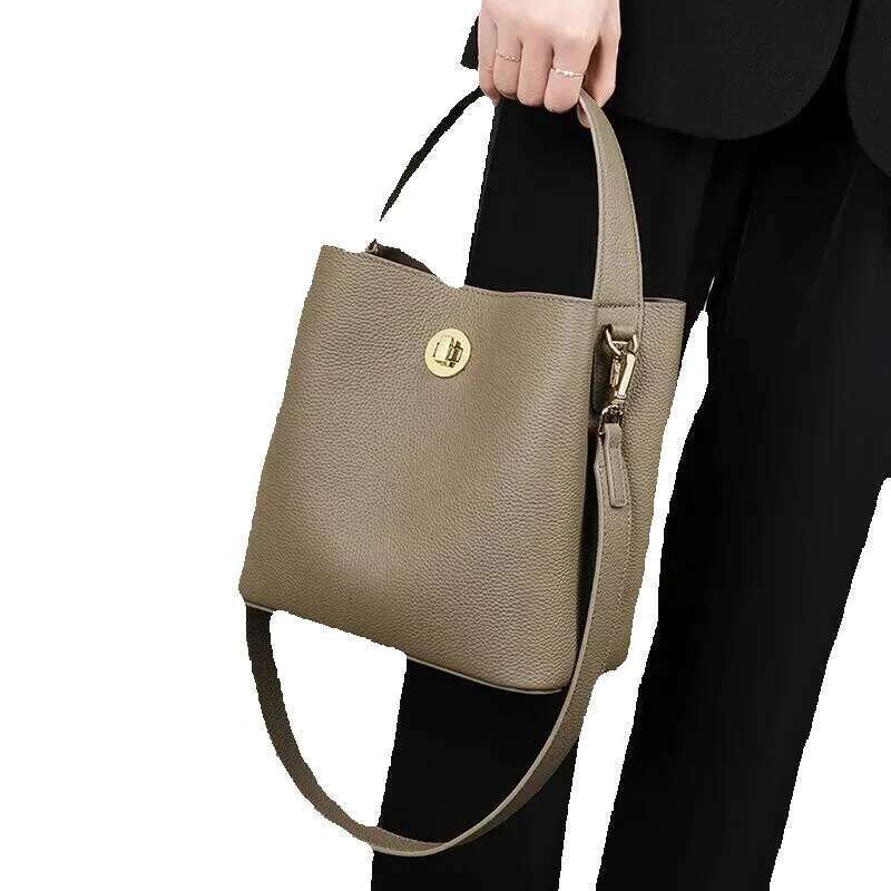 Designer Luxury Designer Luxury 2024 New Women's Handbag Lady Messenger Commuting Genuine Leather Vegetable Basket Handheld Bag Female Solid Colo