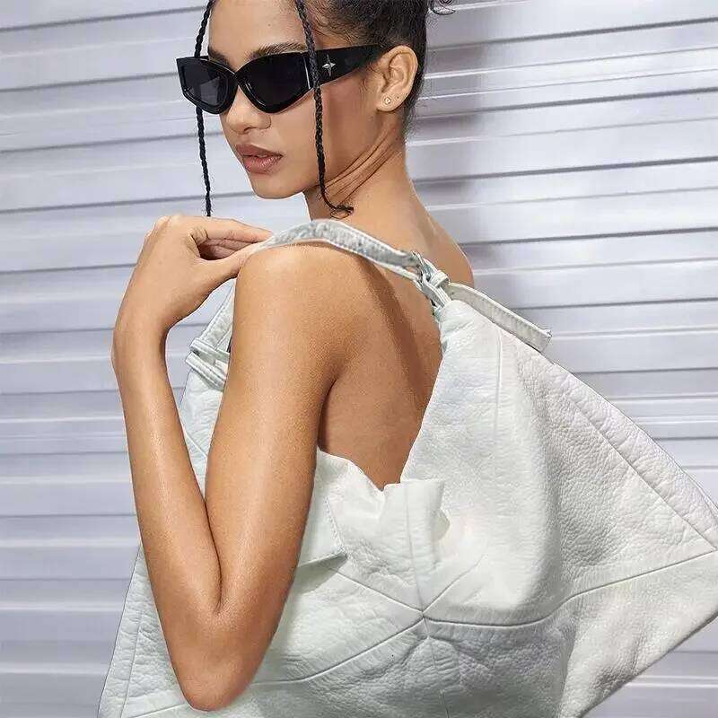 Women's Bags Designer Ladies' Fashion Y2k Hot Girl Washed And Worn Shoulder Bag, Large Capacity Retro Vegan Leather Street Handbag