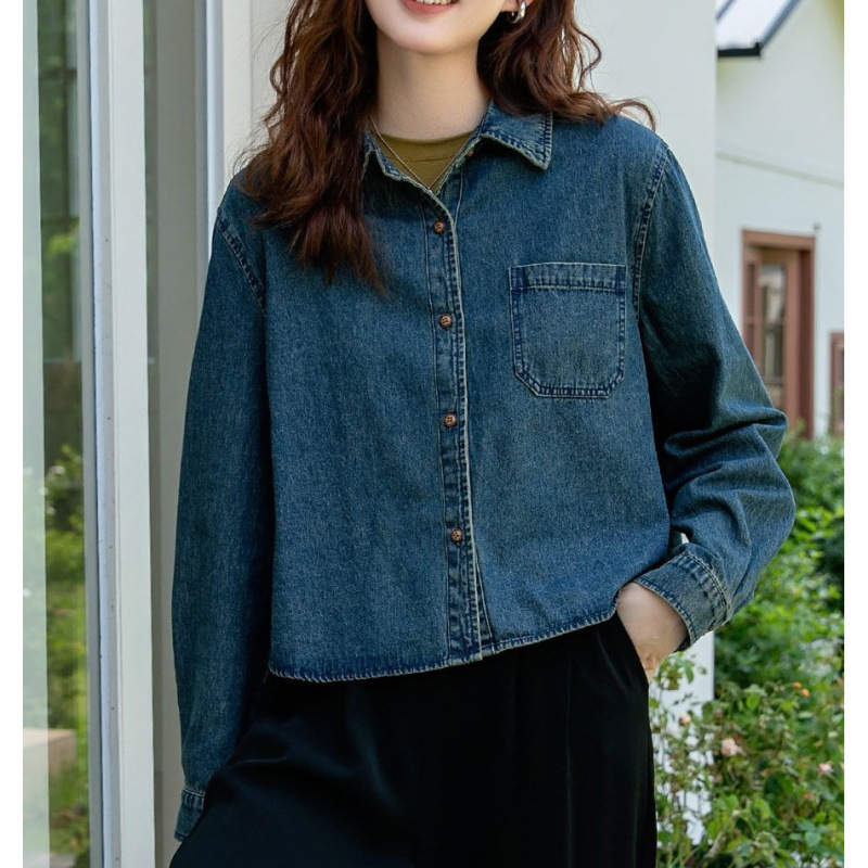 Small fresh internet famous denim jacket for women in spring and autumn, 2025 short style, outerwear shirt, small height, high waist, slimming top
