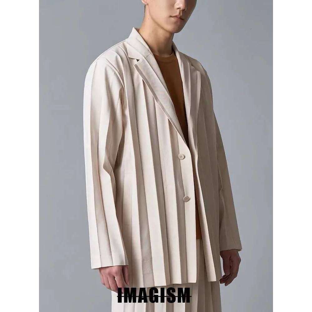 Miyake Fold 2025 New Niche Design Casual Loose Thin Paper Suit Jacket Men