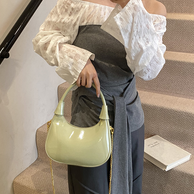 2025 New Oil Wax Leather Handbag for Women, Niche Light Luxury Underarm Bag, High-end Versatile Simple Shoulder Bag