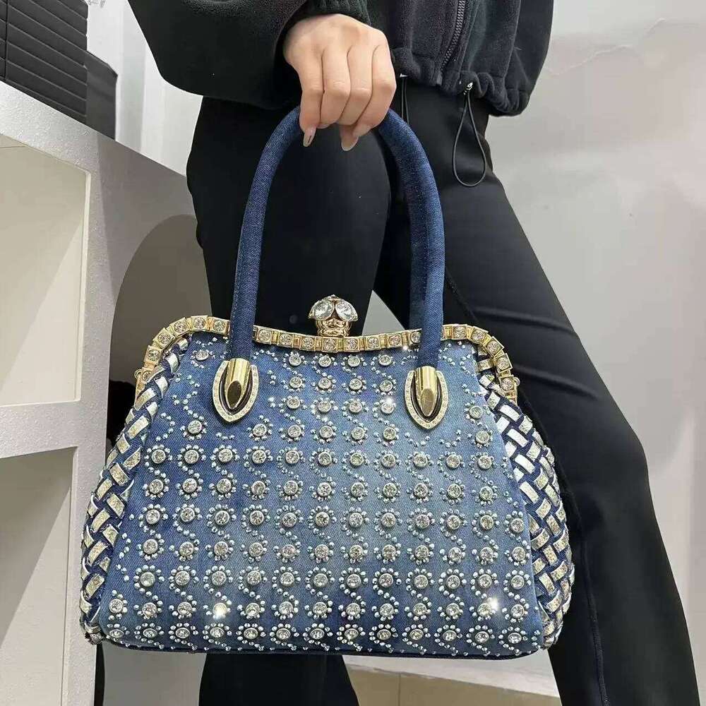 Women's Bags Designer Ladies' Fashionable And Elegant Floral Oversized Handbag, Retro Personalized Dia Embellished Shoulder Bag