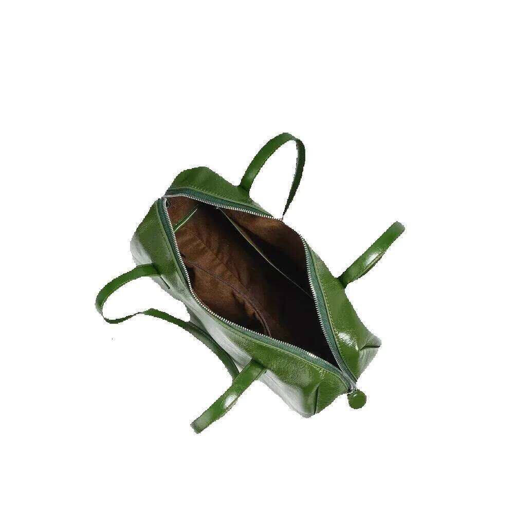 Designer Luxury Designer Luxury Motingsome Green Bags Retro Women Bag Oil Wax Cowhide Leather Handbag Vintage Boston Pillow Lady Daily Purses 2024