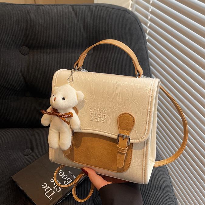 Free Shipping Women's Fashionable Letter Hot Plastic Handbag Designer Bag College Style Casual Commuting Backpack Outdoor Travel Shoulder Bag Stu