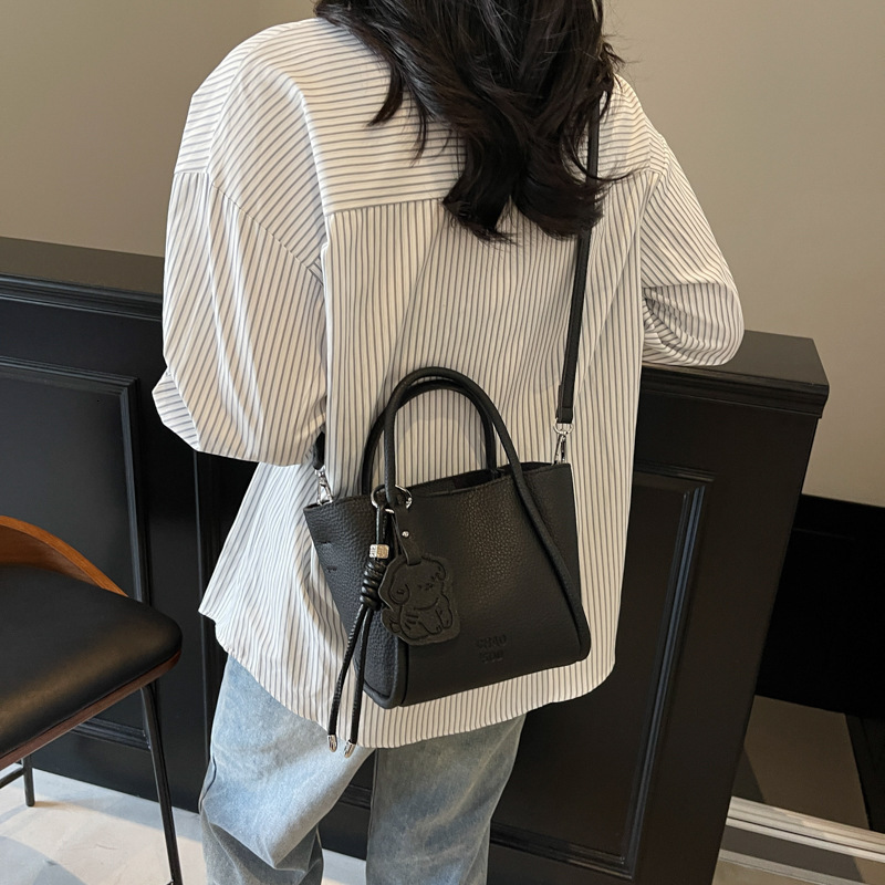New Korean Style Handheld Basket for Women, Niche Versatile Soft Leather Crossbody Bag, Daily Commuter Simple Shoulder Bag