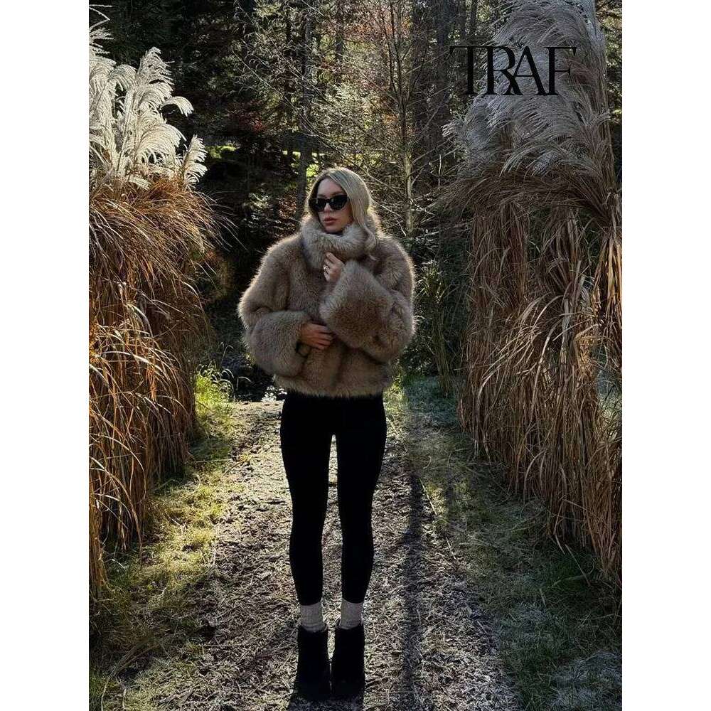 TRAF Women's Fashion Full Patchwork Sweatshirt High-collar Pullover Warm Hoodie Elegant Fluffy Faux Fox Fur Jacket