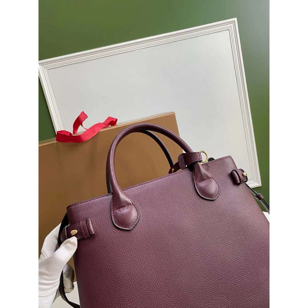 Ladies Tote Large Capacity Handbag Crossbody Bag Made of Genuine Leather Material New High Quality Fashionable Elegant bag
