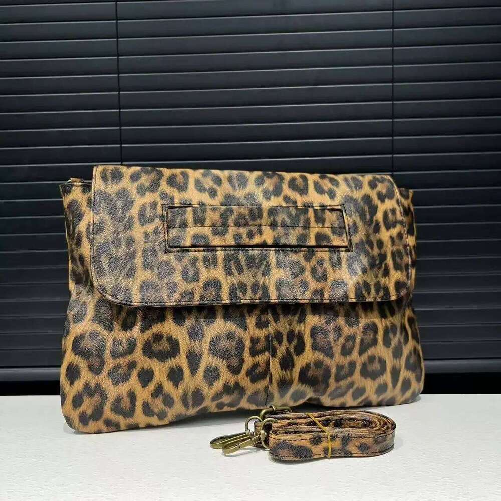 Women's Bags Designer Ladies' Fashionable Retro Leopard Print Handbag, Personalized High-Capacity Set, Official Document Shoulder Bag