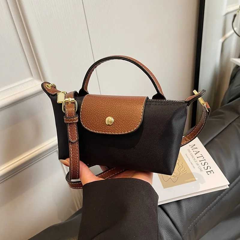 Lightweight shoulder crossbody bag 2025 new fashionable womens bag plaid canvas personalized versatile dumpling bag Z250526