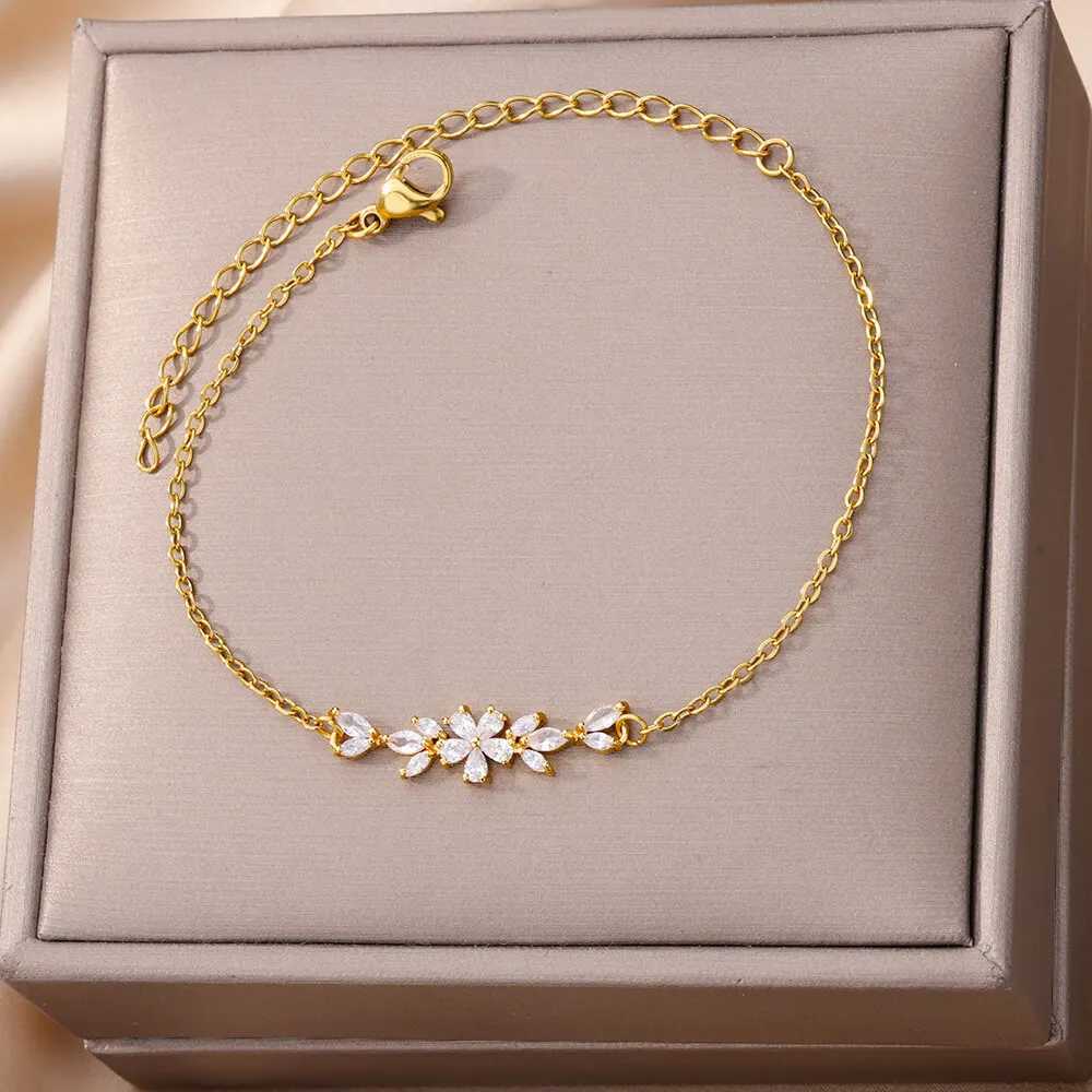 Elegant Zircon Flowers Bracelet For Women Girls Charm Gold Color Stainless Steel Plant Bracelets Luxury Designer Jewelry Gifts W250526