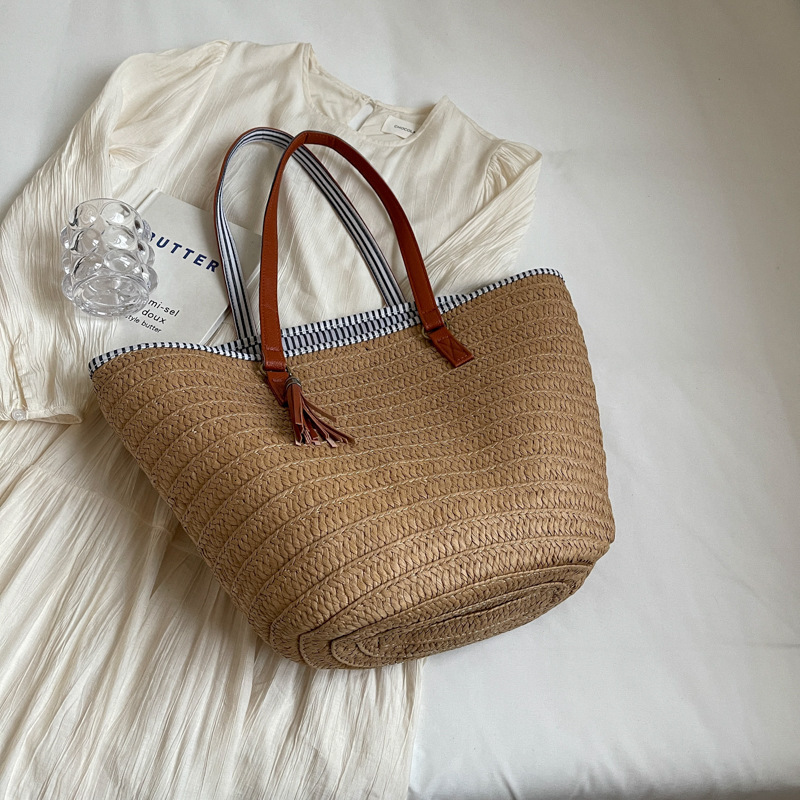 Free Shipping Designer Large Capacity Bag For Womens New Instagram Fashion Woven Tote Bag 2025 Commuting Shoulder Bag