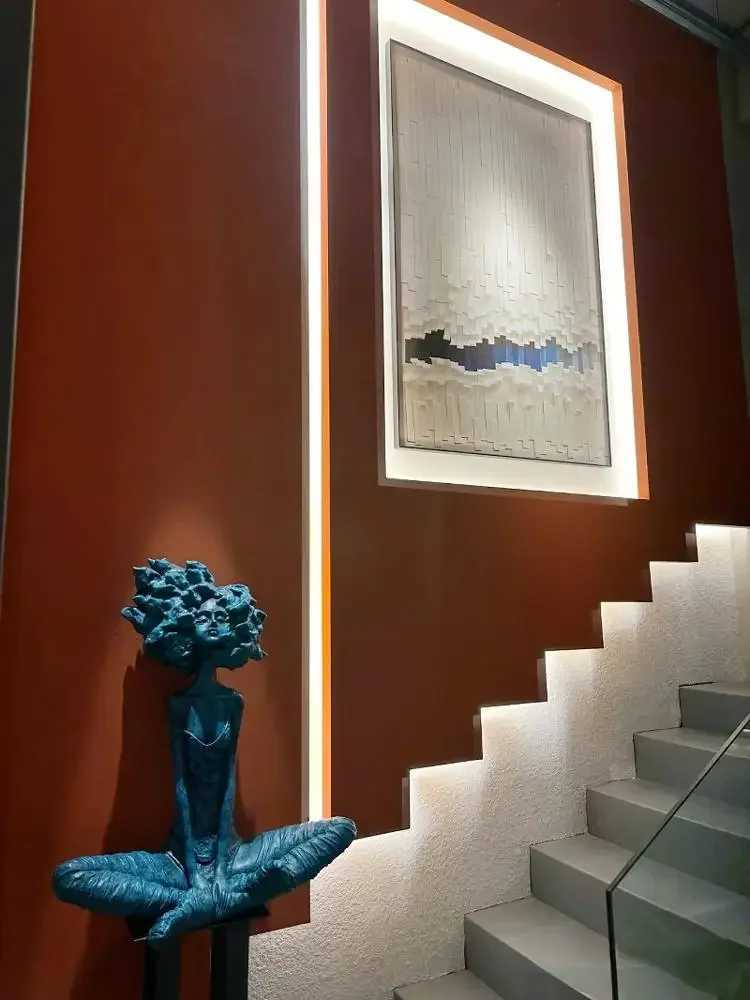 Modern Nordic Art Room Decoration Abstract Seated Girl Figure Action Figure Sculpture Resin Crafts Home Decor Table Accessories Y250524