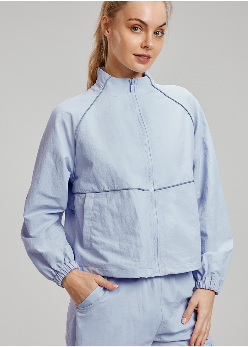 2025-- Loose Sports Jacket Women's Autumn Sports Lightweight Jacket Back Mesh Breathable Outdoor Hiking Jacket