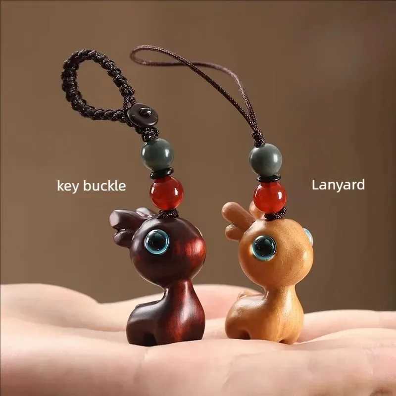 Creative Cute Deer Sandalwood Car Key Ring Chinese Style Wood Pendant Bag Charm Mobile Phone Handmade Prosperity Lucky Keyring W250526