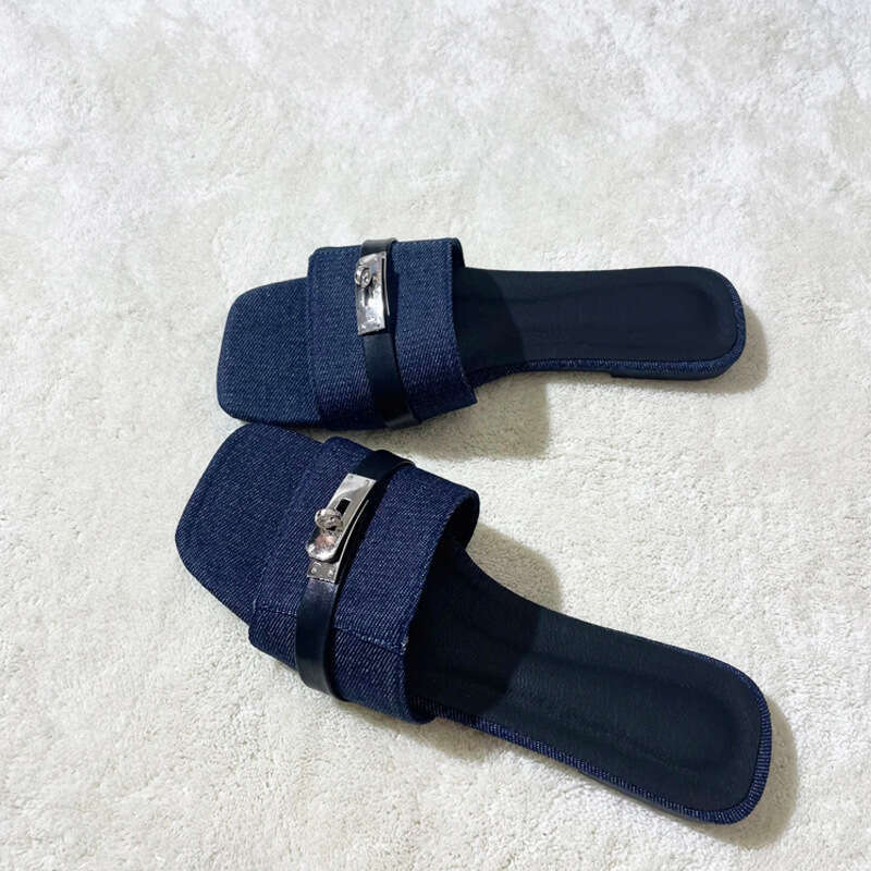 ~ Square Toe Lock Buckle Flat for Women Summer Outdoor High-end Fashion Casual Beach Slippers