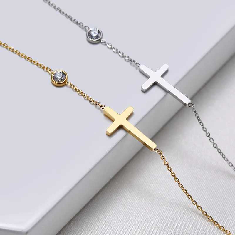 Huitan Simple Single Chain Bracelet for Women Fancy Cross Charm with Shiny CZ Fashion Versatile Female Hand Jewelry Wholesale W250526