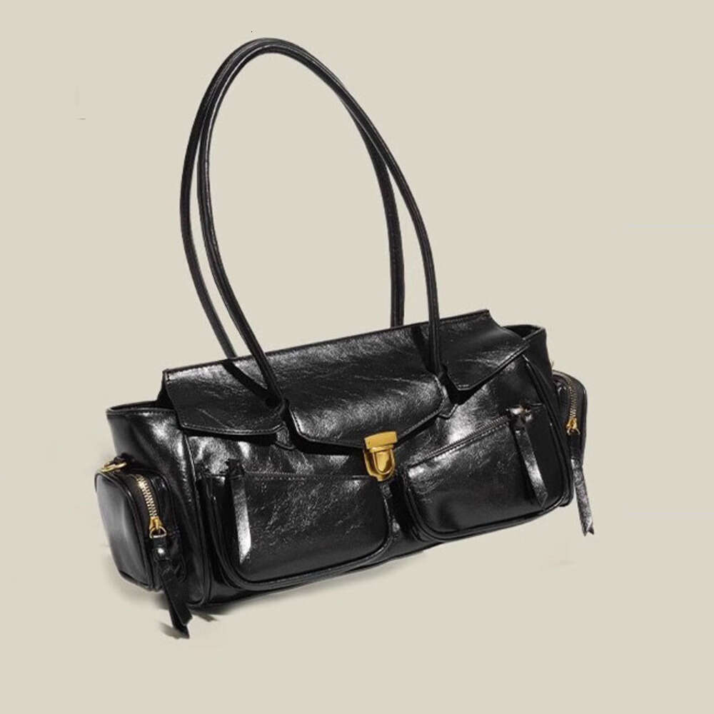 Women s Sweet Cool Style Motorcycle High end Large Capacity Commuter Shoulder Underarm Crossbody Bag