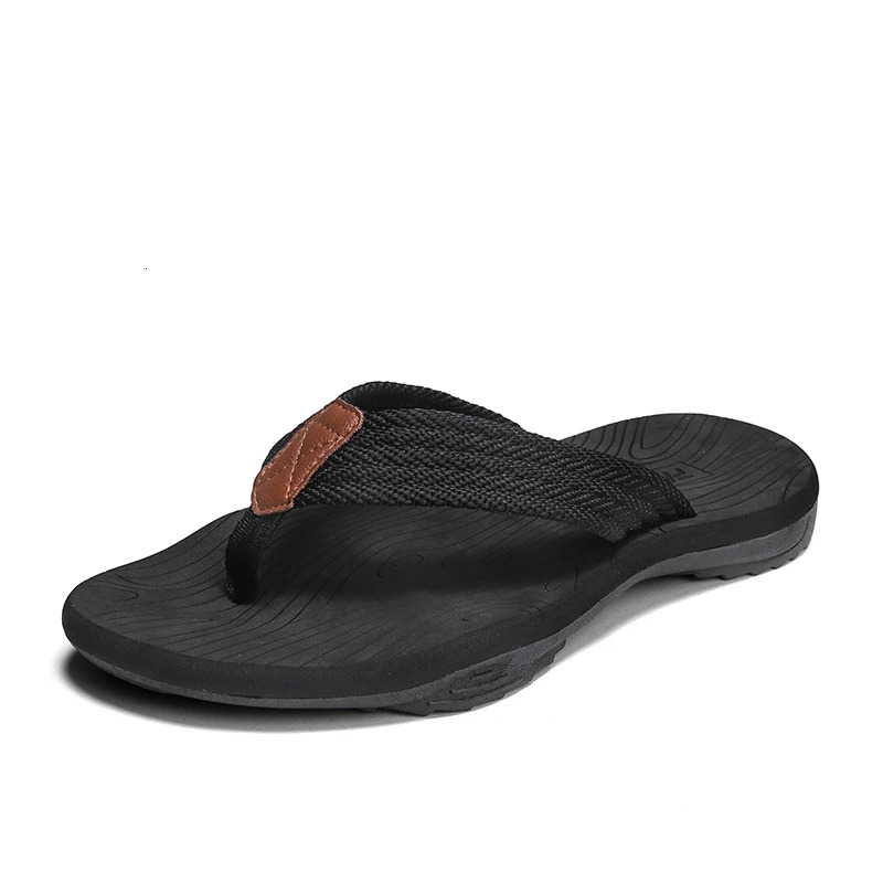 Summer High Quality Outdoor Flip Flops Men Summer Beach Slippers Men Fashion Breathable Casual Men Flip Flops 250526