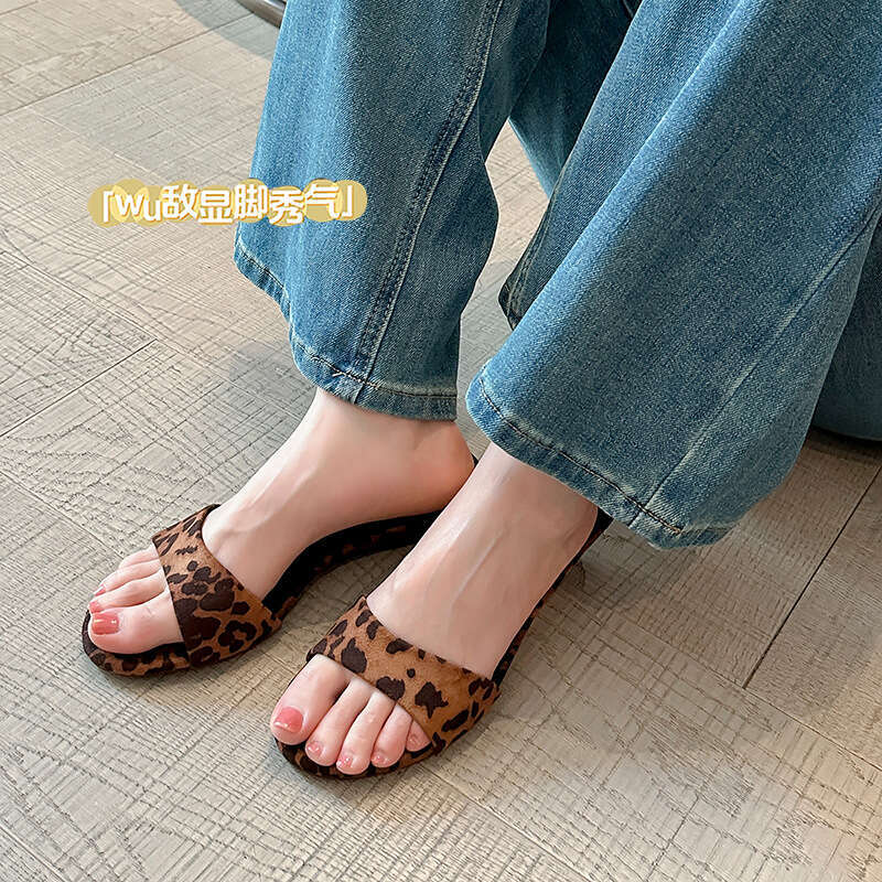 Sheepskin Version ~ French Style Stunning Leopard Print Wedge Sandals for Women Outdoor 2025 New Trendy Versatile Open-Toe Slippers