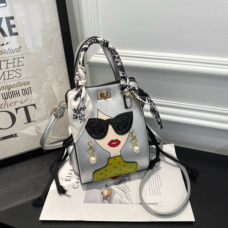 Top quality Brand High Quality New Trendy Handbag Women New Beauty Head Shoulder Crossbody Bag Internet Celebrity Bucket Bag New Free Delivery Designe